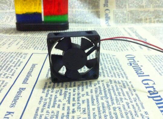 Original AVC DA03510R05S Cooling Fan 5V 0.18A 0.9W 2wires DA03510R05S Fans